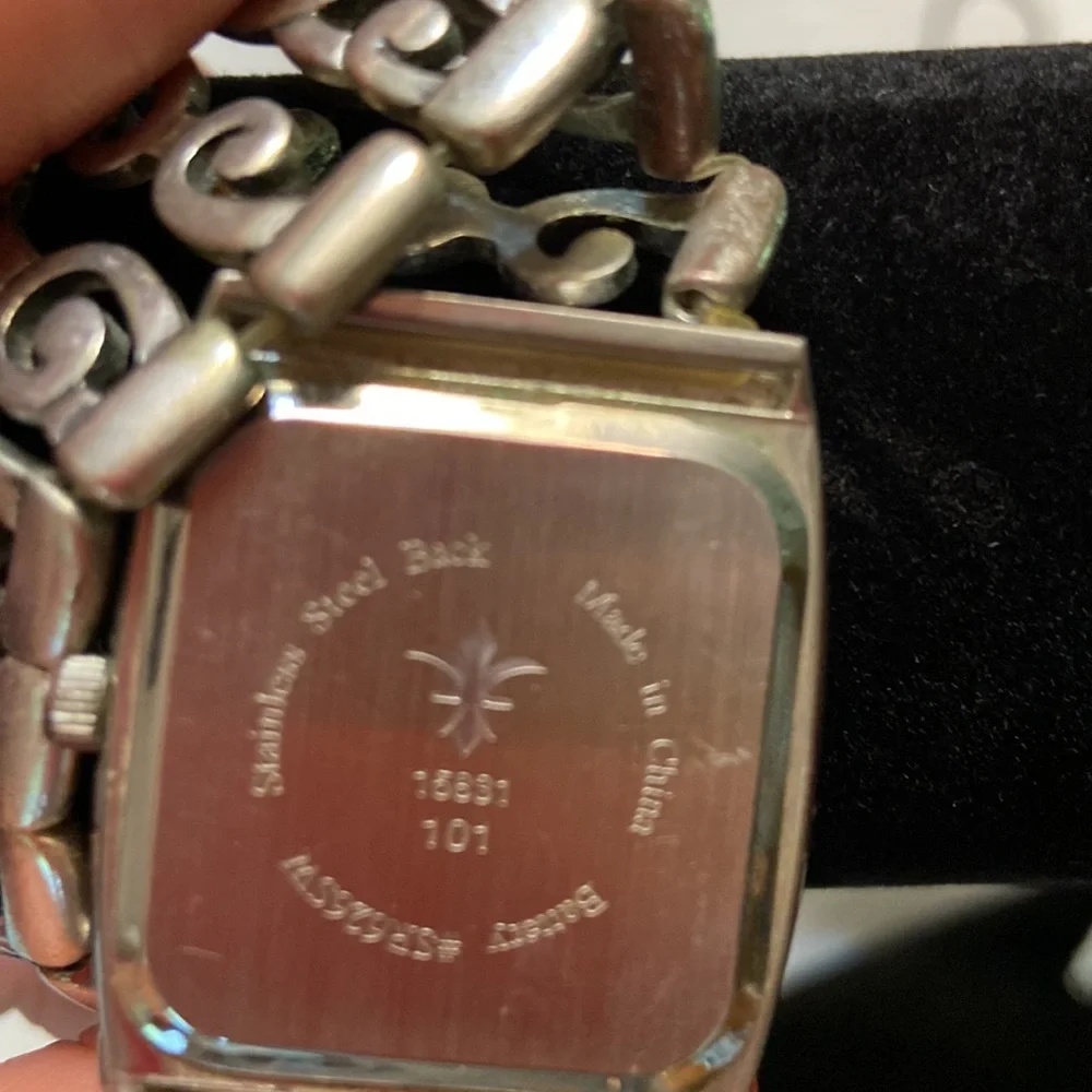 Vintage Ladies Watch -unsure if works or not. Stainless Steel Back -Stretch Band